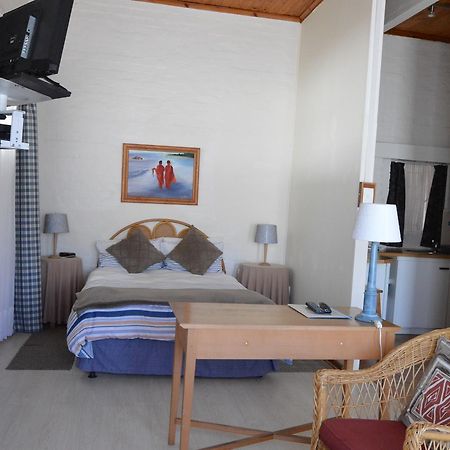 פורט אליזבת' Aqua Marine Guest House מראה חיצוני תמונה