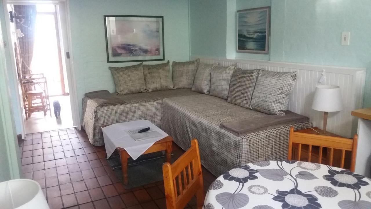 פורט אליזבת' Aqua Marine Guest House מראה חיצוני תמונה