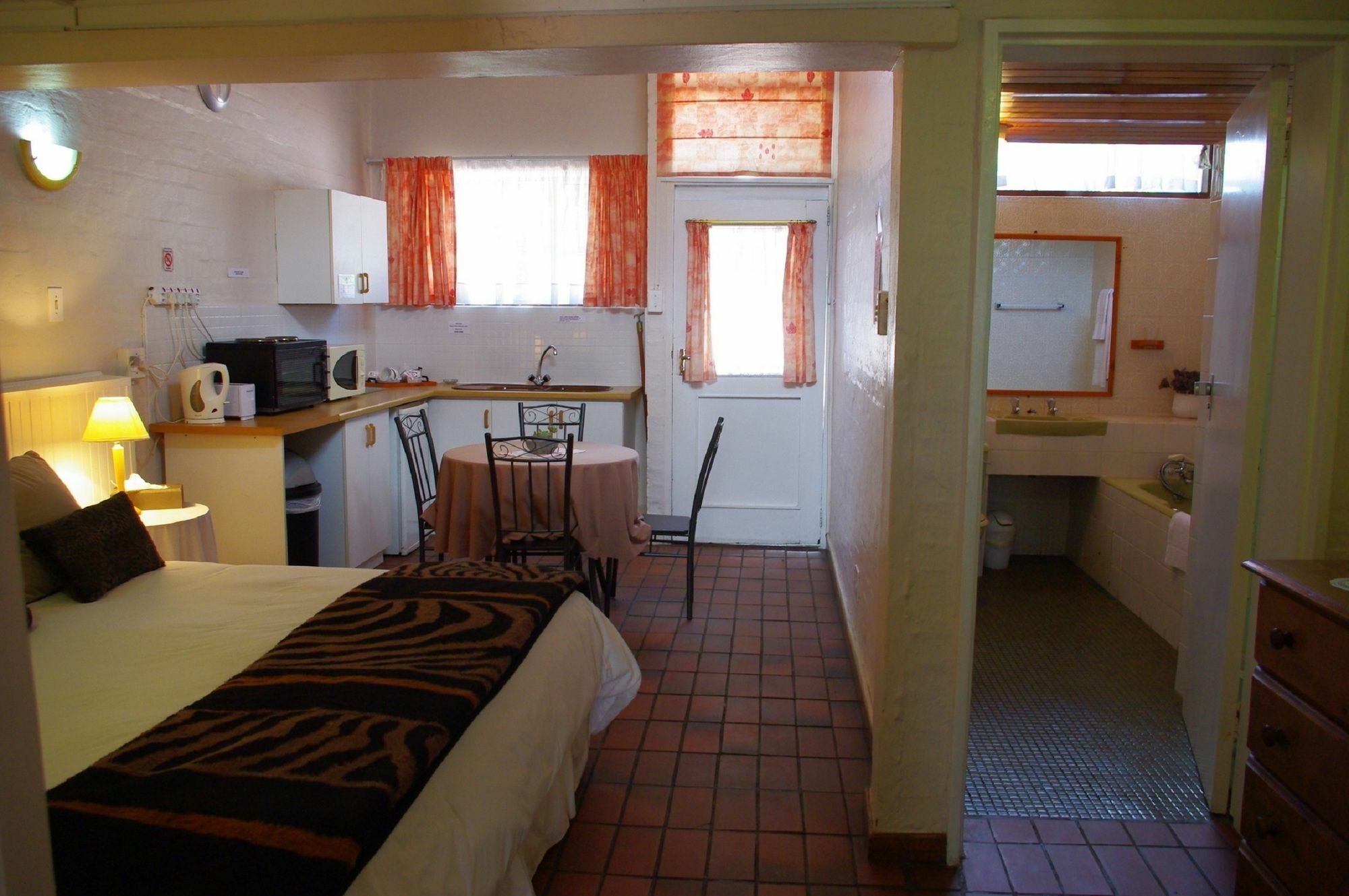 פורט אליזבת' Aqua Marine Guest House מראה חיצוני תמונה